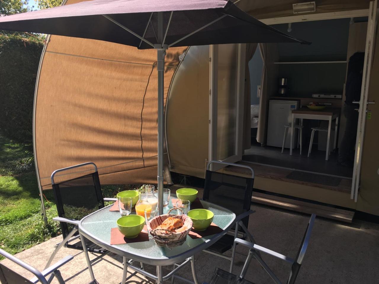 Camping 3 Etoiles - Piscine Chauffee - Vue Montagne Saint-Girons  Εξωτερικό φωτογραφία