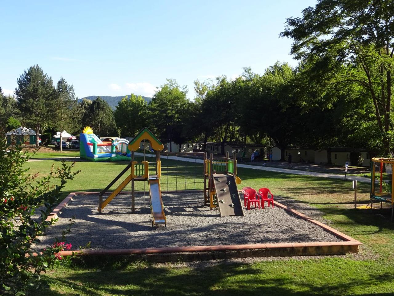 Camping 3 Etoiles - Piscine Chauffee - Vue Montagne Saint-Girons  Εξωτερικό φωτογραφία