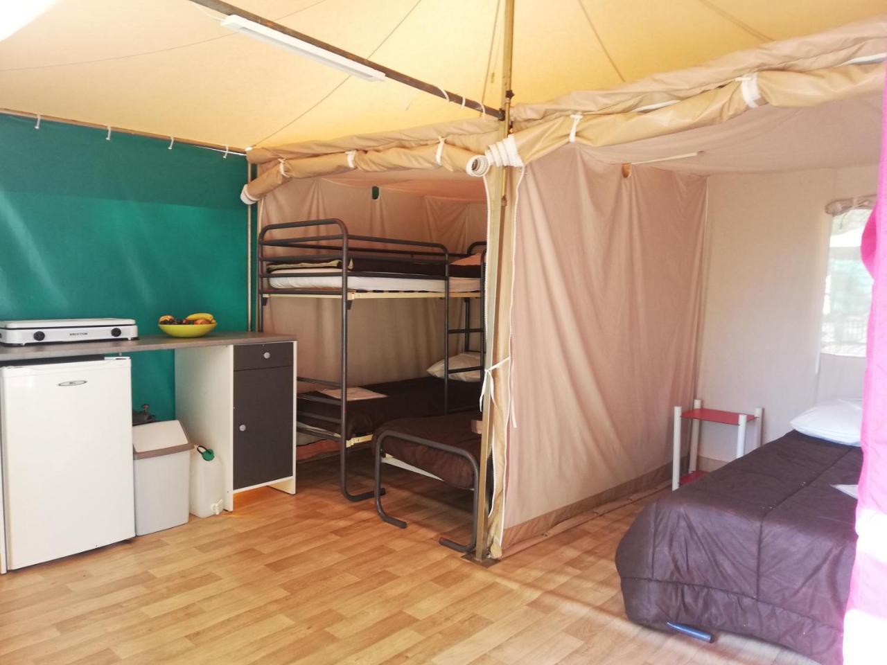 Camping 3 Etoiles - Piscine Chauffee - Vue Montagne Saint-Girons  Εξωτερικό φωτογραφία